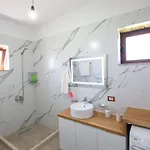 Kadiu Villa