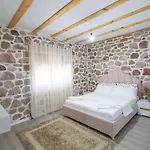 Kadiu Villa *